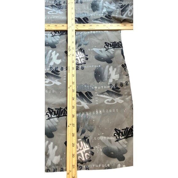 Southpole Men's Graphic Print Button-Up Shirt Size L Grey & Black Pattern - Picture 5 of 6